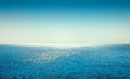 تفسير حلم الغرق في الماء بجميع الحالات